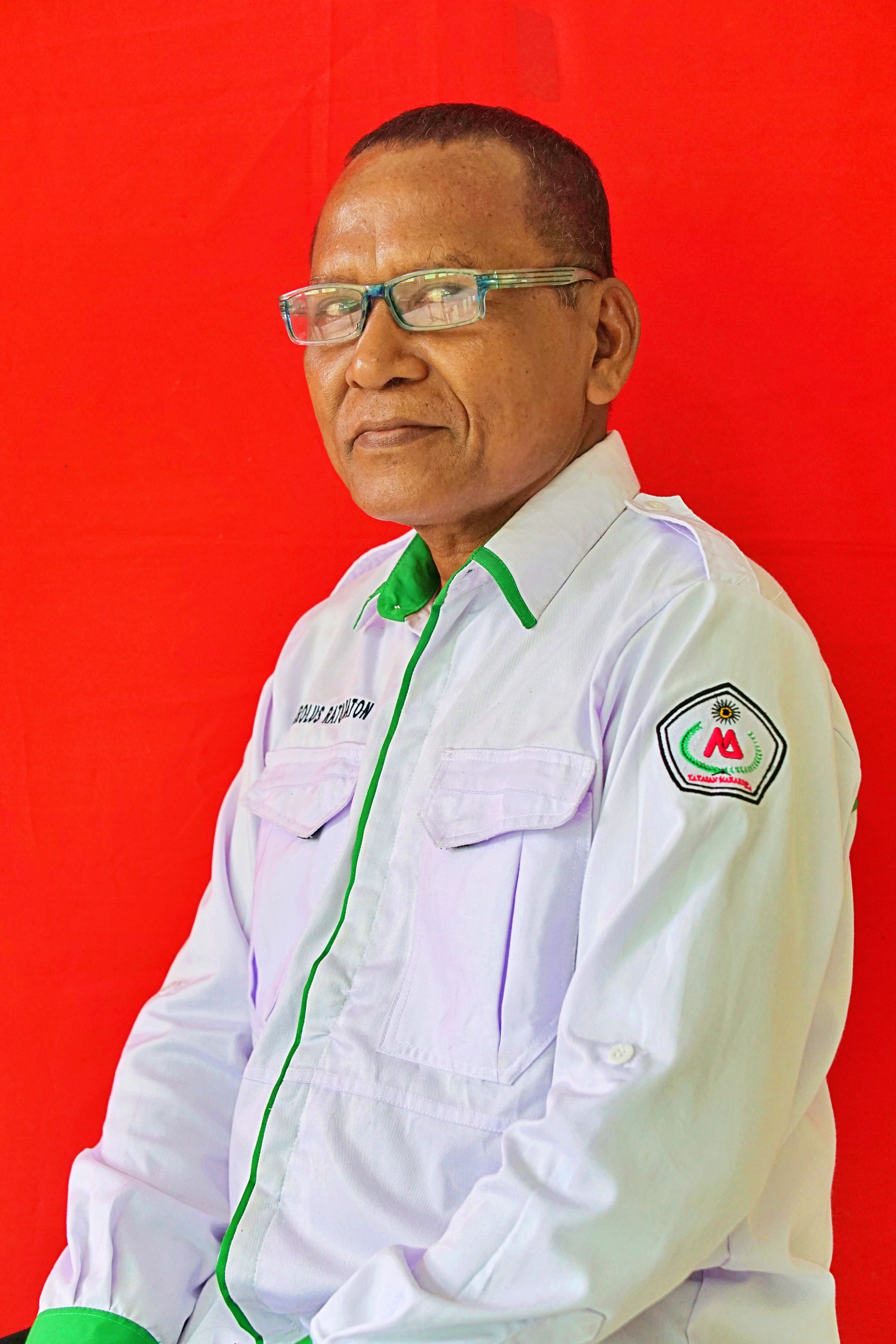 Karolus Ratu Waton, S.Ag